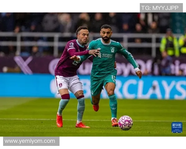 英超焦点战利物浦主场迎战伯恩利争夺三分全力以赴展现实力